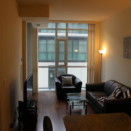 Custom Luxury Suite - By Elite Suites Миссиссага Экстерьер фото