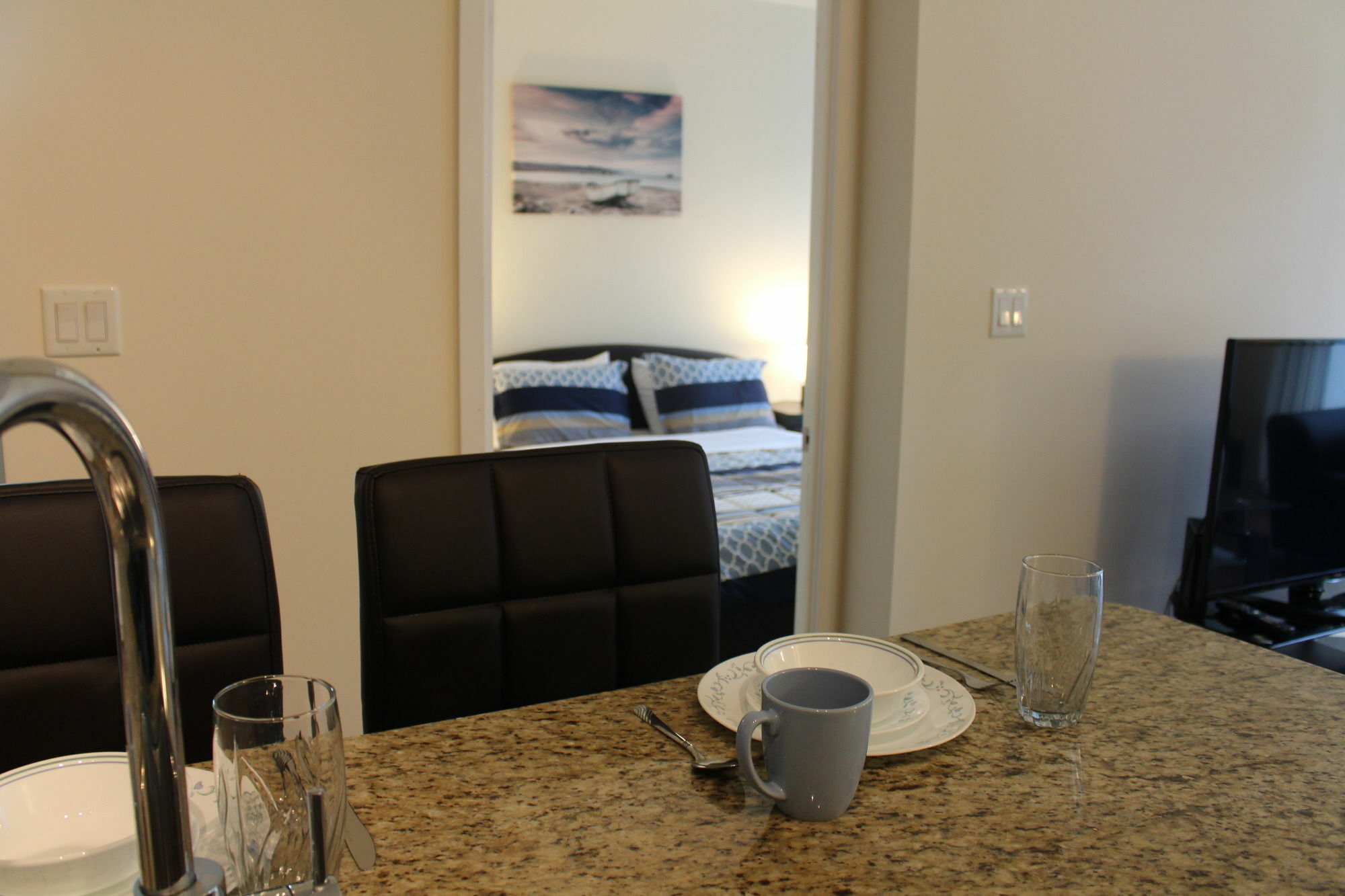 Custom Luxury Suite - By Elite Suites Миссиссага Экстерьер фото